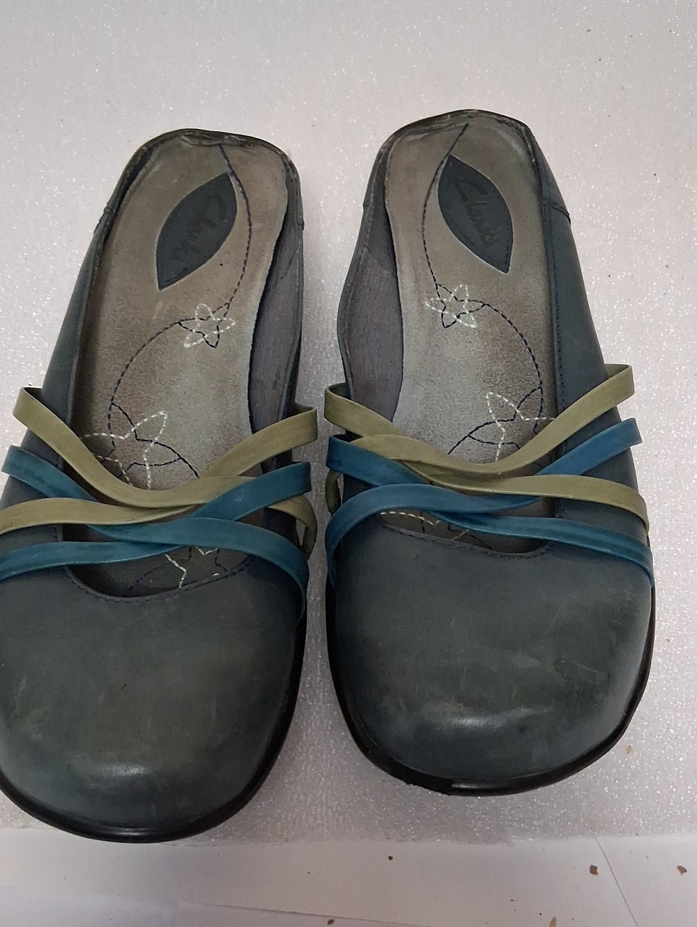 Clarks Women's Blue and Olive Slip-On Clogs
